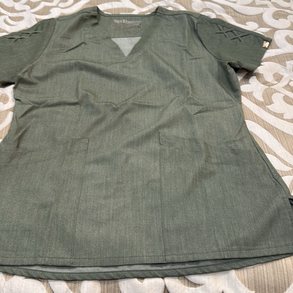 Grey's Anatomy Sage Green Scrub Top and pants - Picture 5 of 11